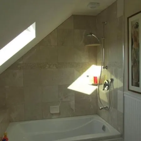 Magnificent 4bedroom On Greenway In Westport, Mayo * Westport