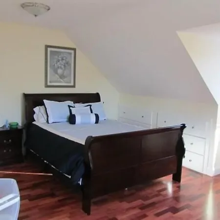 Magnificent 4bedroom On Greenway In Westport, Mayo *