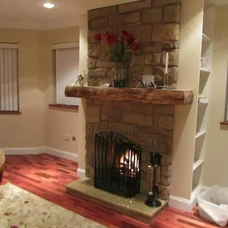 Magnificent 4bedroom On Greenway In Westport, Mayo Holiday home *
